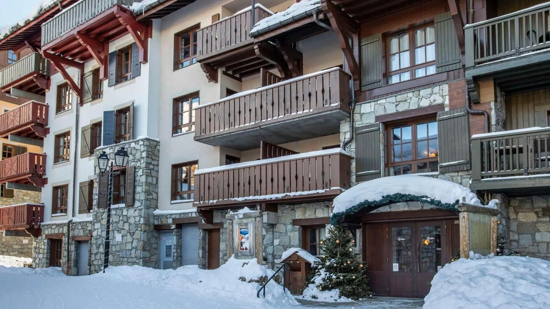 Appartement Duplex Ski-In/Ski-Out Avec Piscine, Jacuzzi Et Espace Bien-Etre - Fr-1-686-34 Les Arcs  Apartment